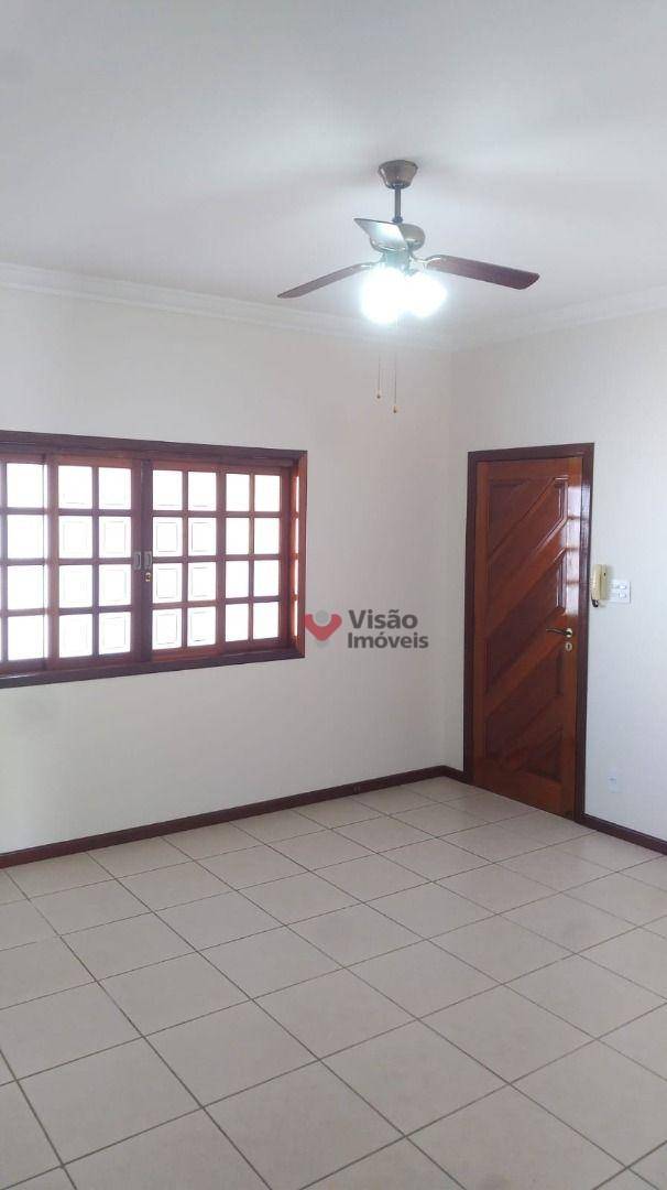 Casa à venda com 3 quartos, 175m² - Foto 3