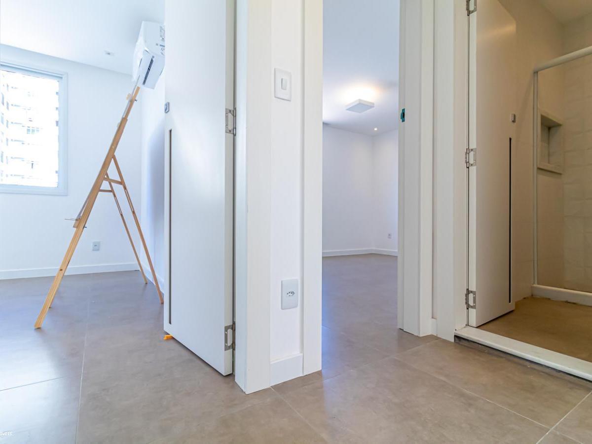 Cobertura à venda com 3 quartos, 237m² - Foto 9