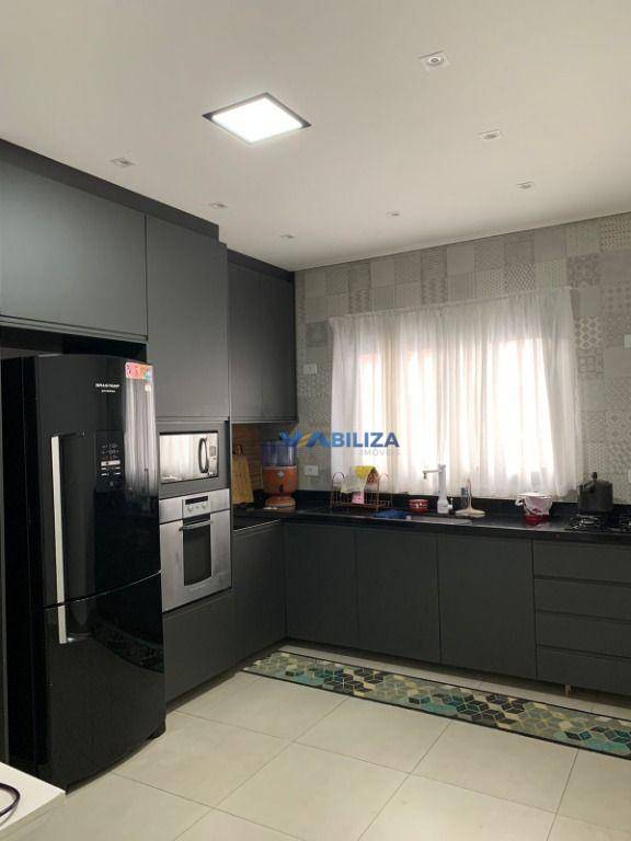 Sobrado à venda com 3 quartos, 220m² - Foto 20