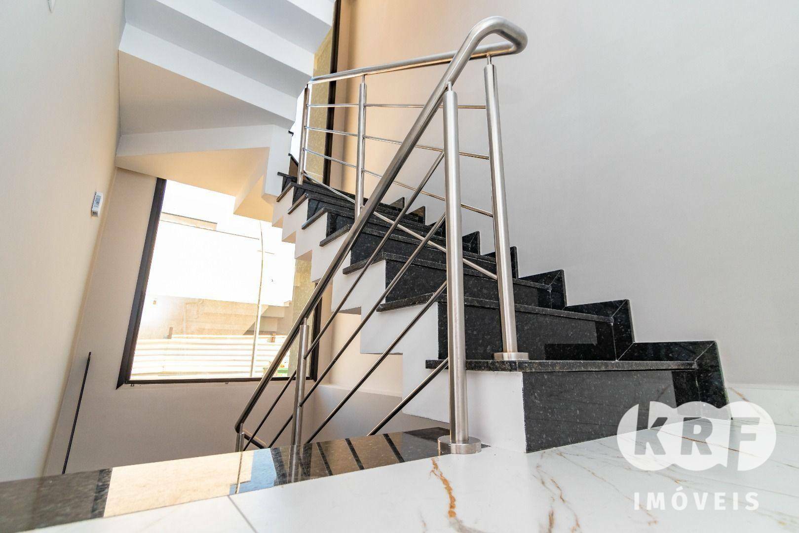 Sobrado à venda com 3 quartos, 217M2 - Foto 23