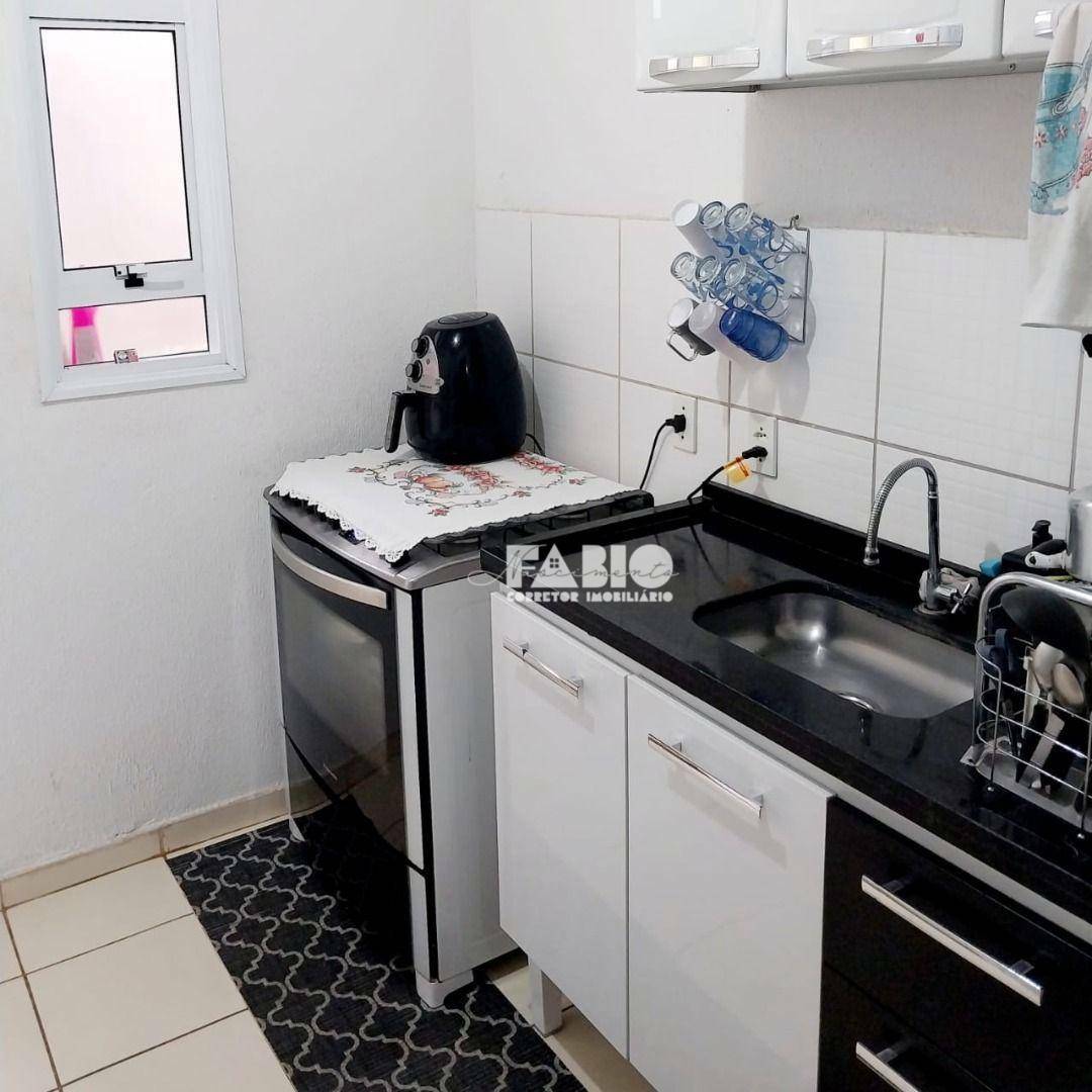 Casa à venda com 2 quartos, 45m² - Foto 10