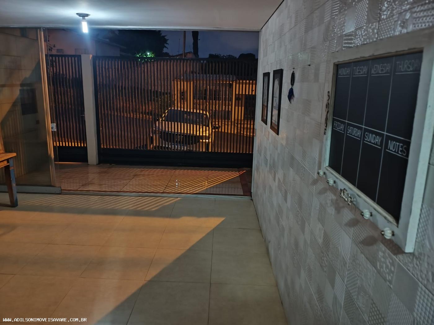 Casa à venda com 5 quartos, 339m² - Foto 2
