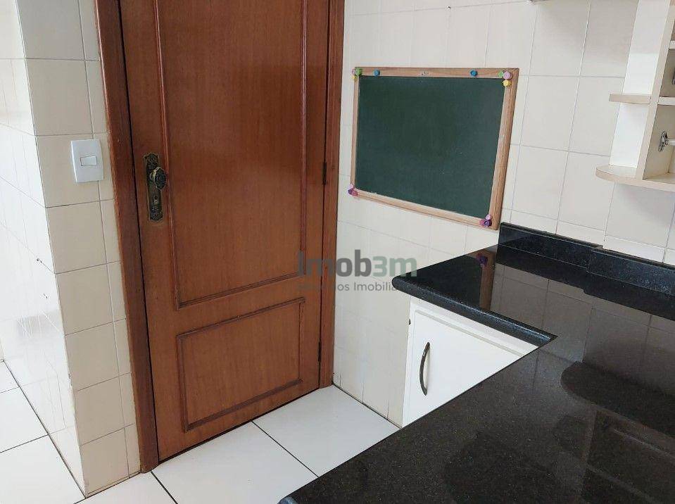 Apartamento à venda com 3 quartos, 110m² - Foto 23