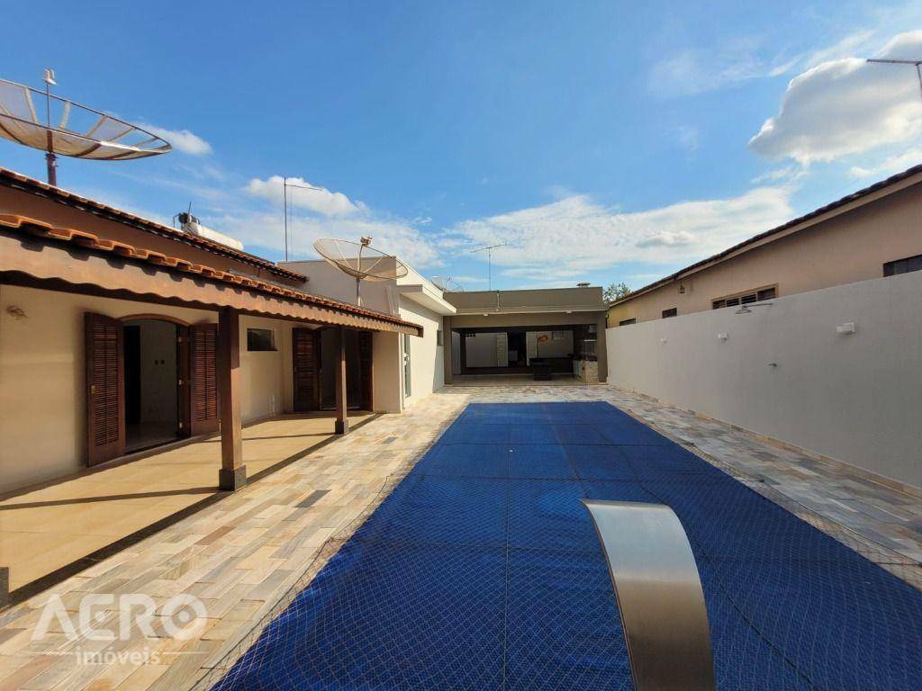 Casa à venda com 4 quartos, 414m² - Foto 28