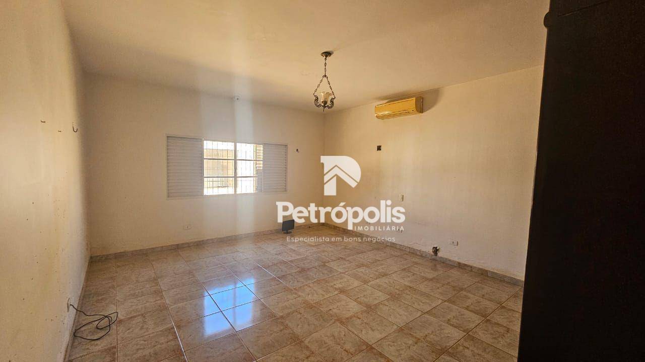 Casa à venda com 5 quartos, 350m² - Foto 4