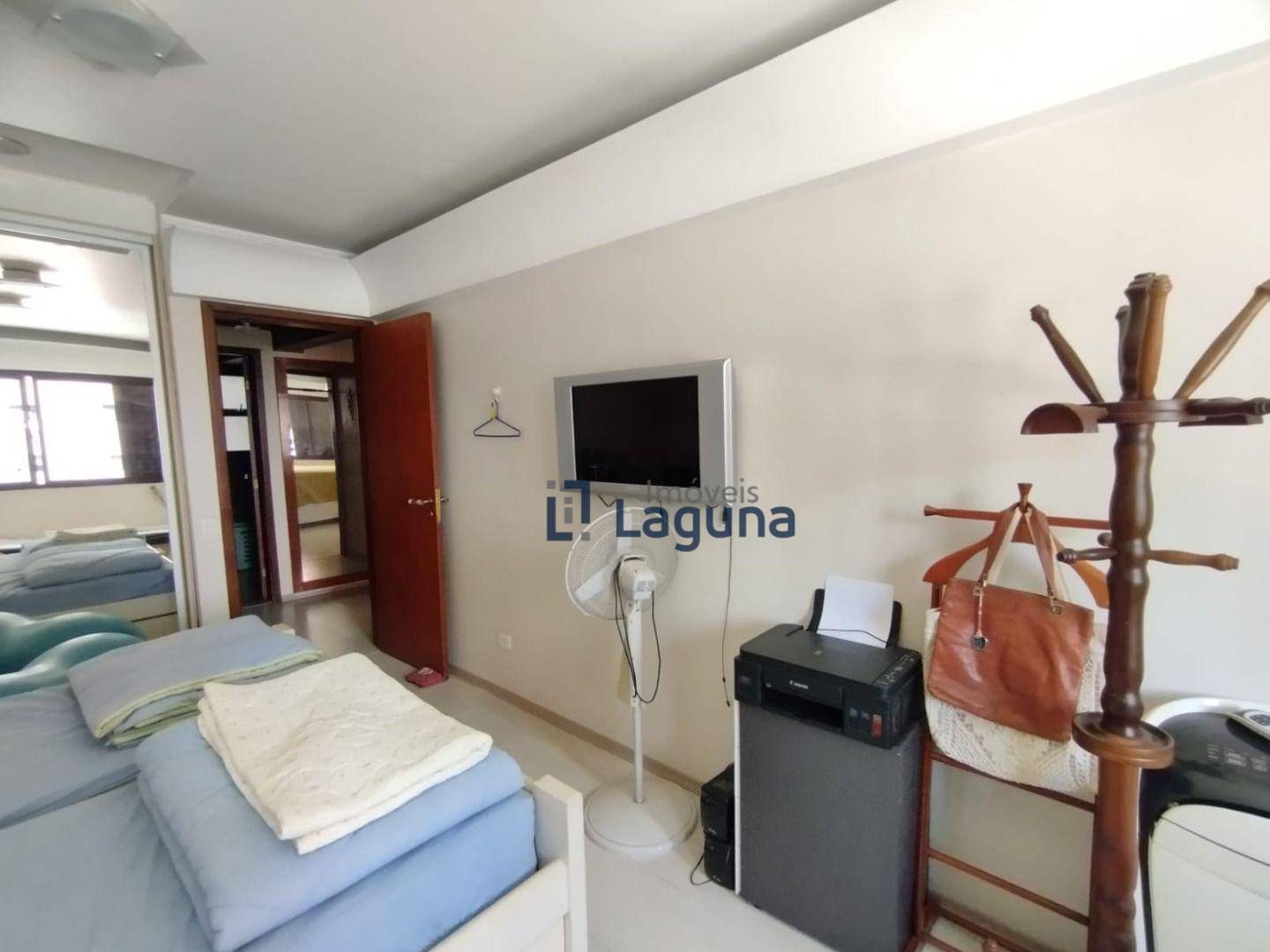 Apartamento à venda com 4 quartos, 240m² - Foto 37