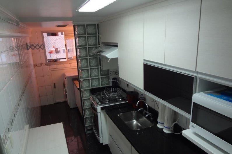 Apartamento à venda com 3 quartos, 74m² - Foto 13