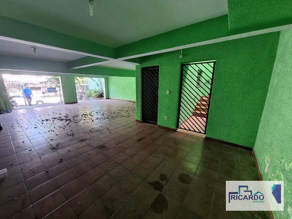 Casa à venda com 4 quartos, 300m² - Foto 4