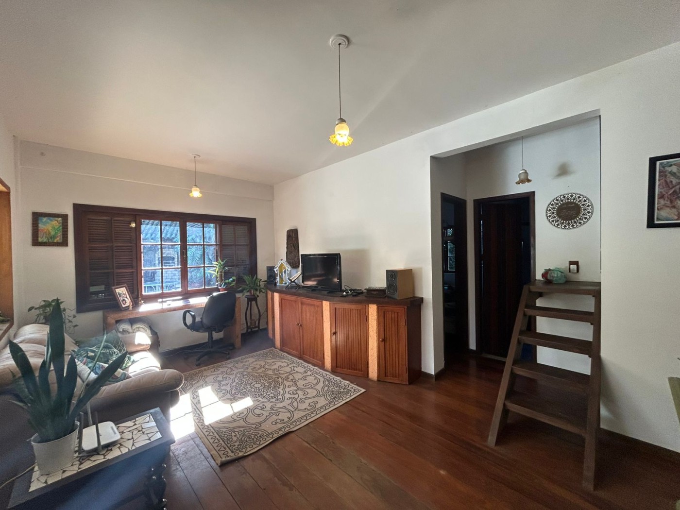 Casa para alugar com 4 quartos, 300m² - Foto 10