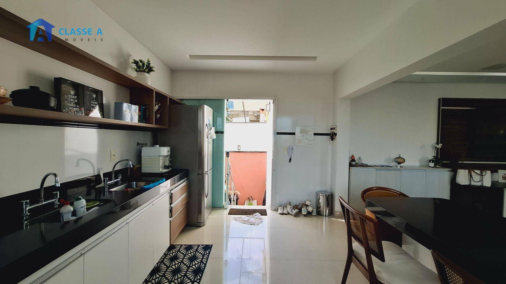 Casa à venda com 4 quartos, 188m² - Foto 10