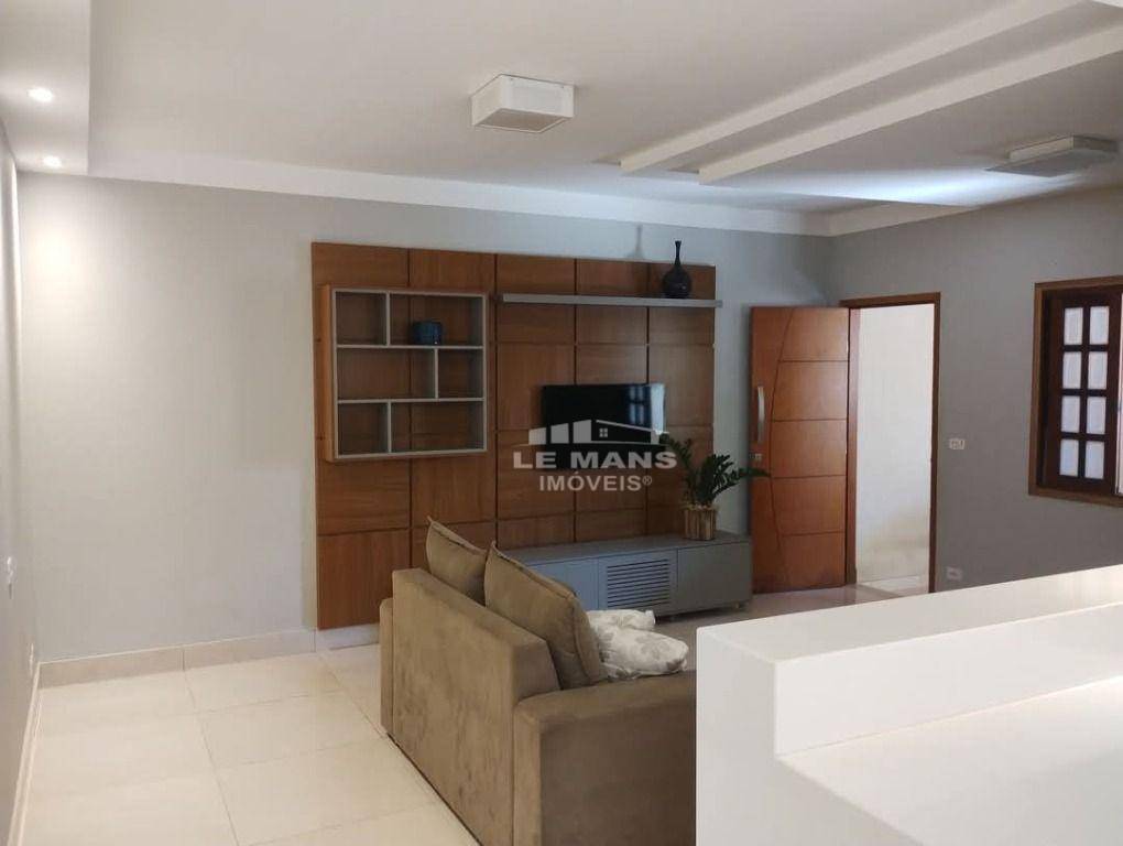 Casa à venda com 3 quartos, 154m² - Foto 7