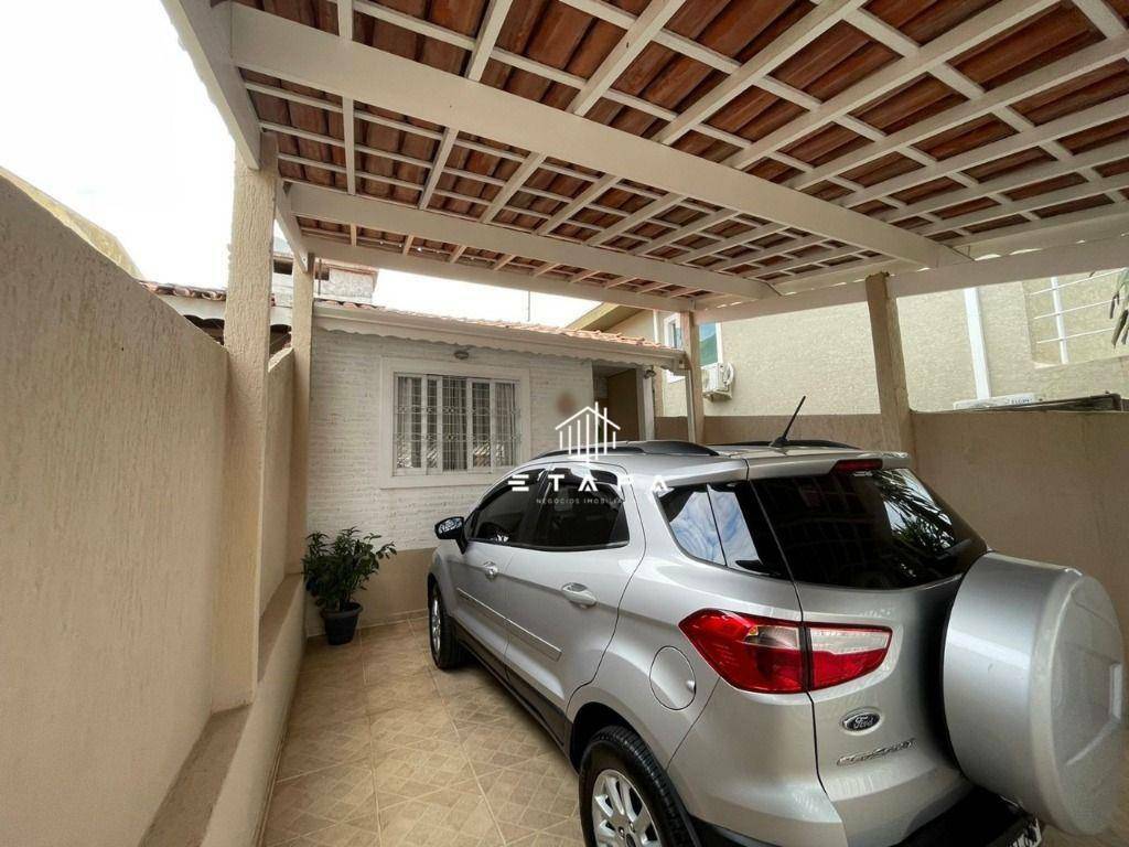 Casa à venda com 3 quartos, 170m² - Foto 2