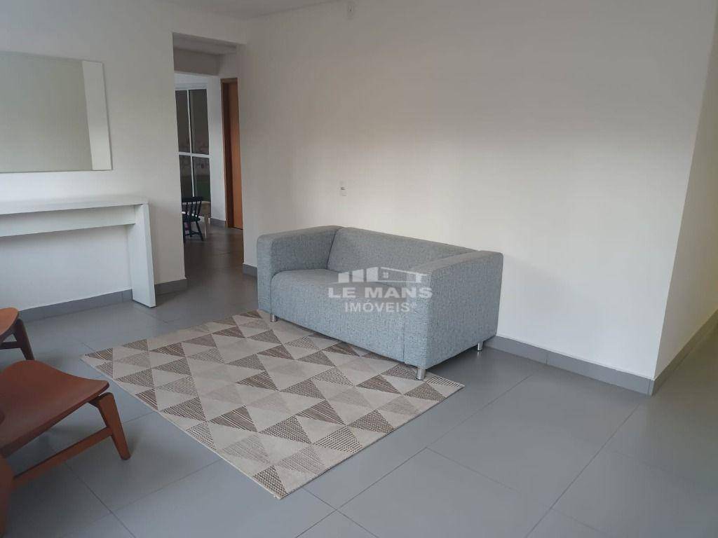 Apartamento à venda com 2 quartos, 66m² - Foto 11