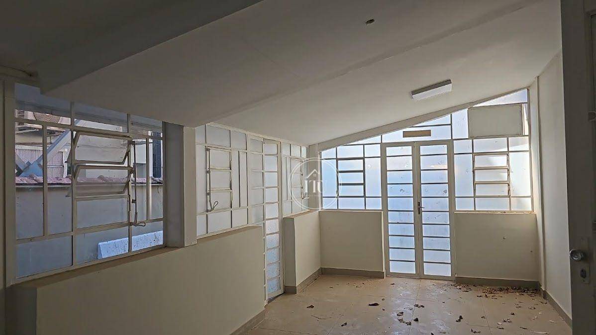 Casa para alugar com 3 quartos, 447m² - Foto 20
