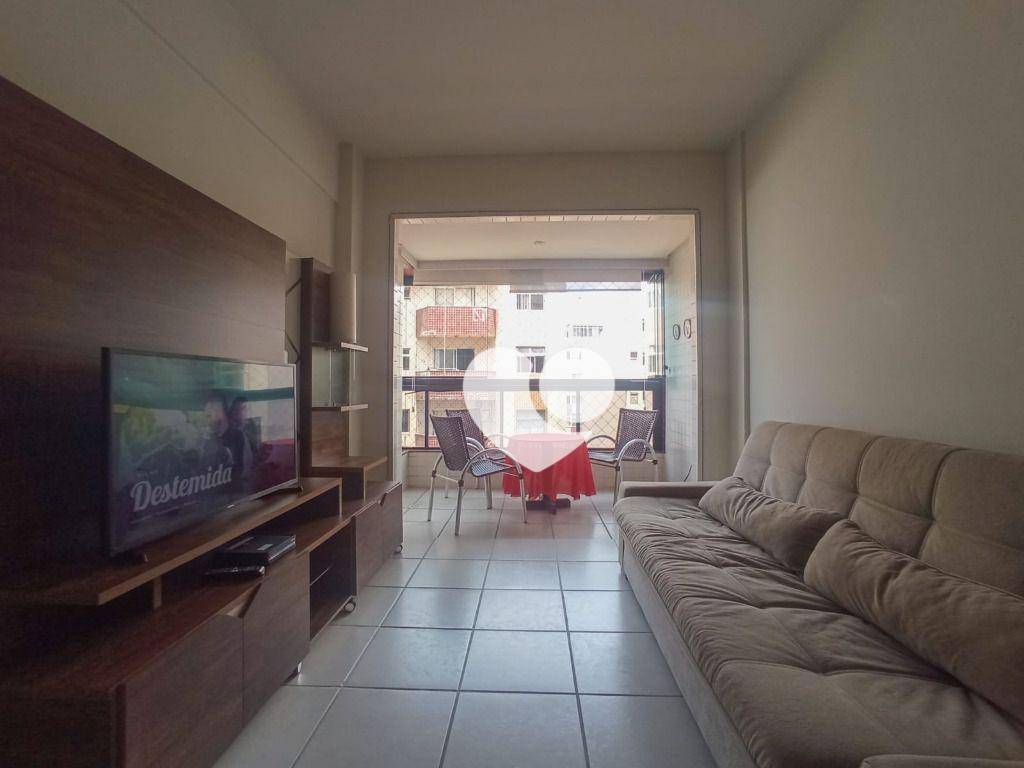 Apartamento à venda com 2 quartos, 70m² - Foto 1