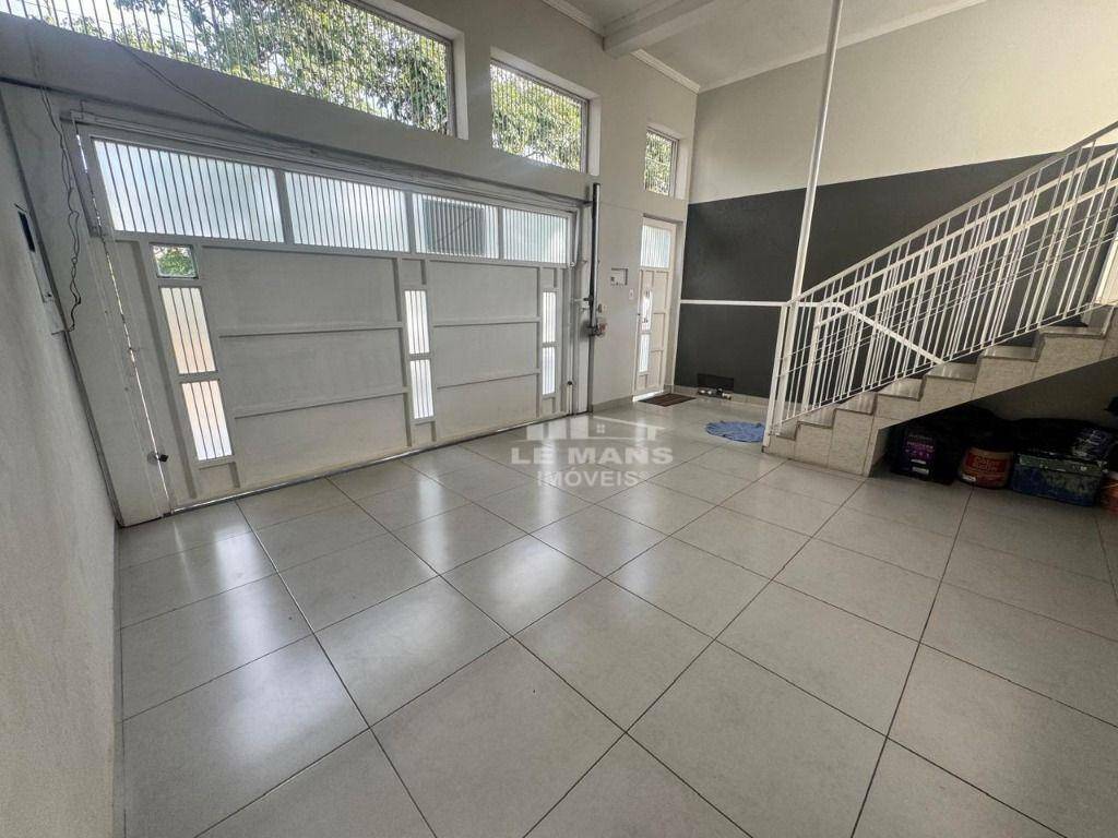 Casa à venda com 3 quartos, 195m² - Foto 4