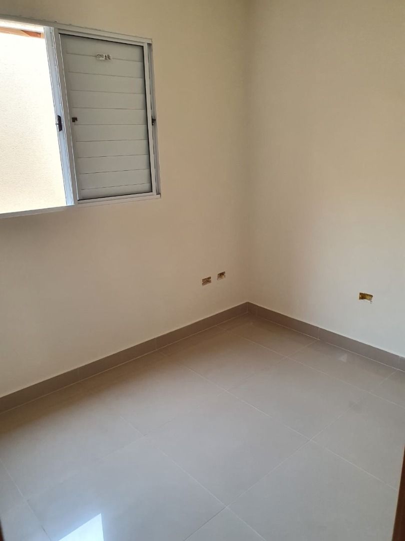 Casa à venda com 3 quartos, 90m² - Foto 3