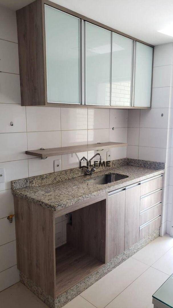 Apartamento à venda com 3 quartos, 115m² - Foto 4