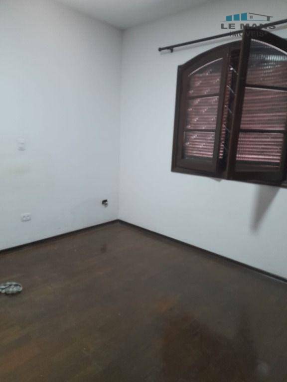 Casa à venda com 3 quartos, 211m² - Foto 8