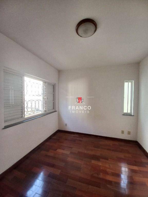 Casa de Condomínio à venda com 3 quartos, 200m² - Foto 25