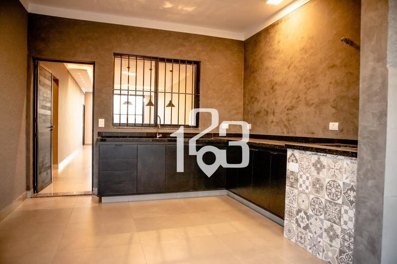 Casa à venda com 3 quartos, 156m² - Foto 8