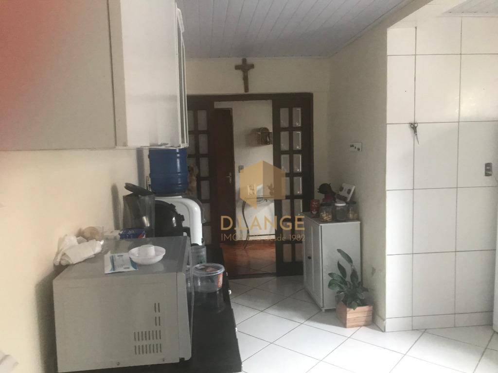 Casa à venda com 2 quartos, 185m² - Foto 7