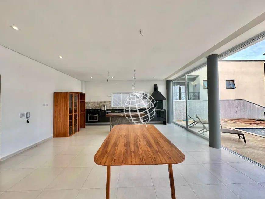 Casa de Condomínio à venda e aluguel com 3 quartos, 235m² - Foto 3