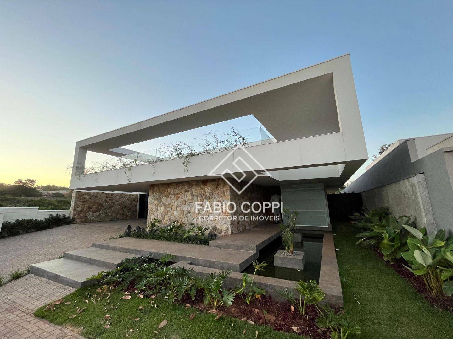 Casa de Condomínio à venda com 4 quartos, 400m² - Foto 1