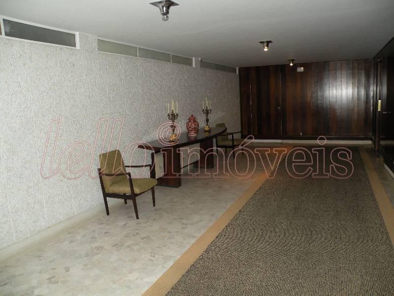 Apartamento para alugar com 3 quartos, 240m² - Foto 17