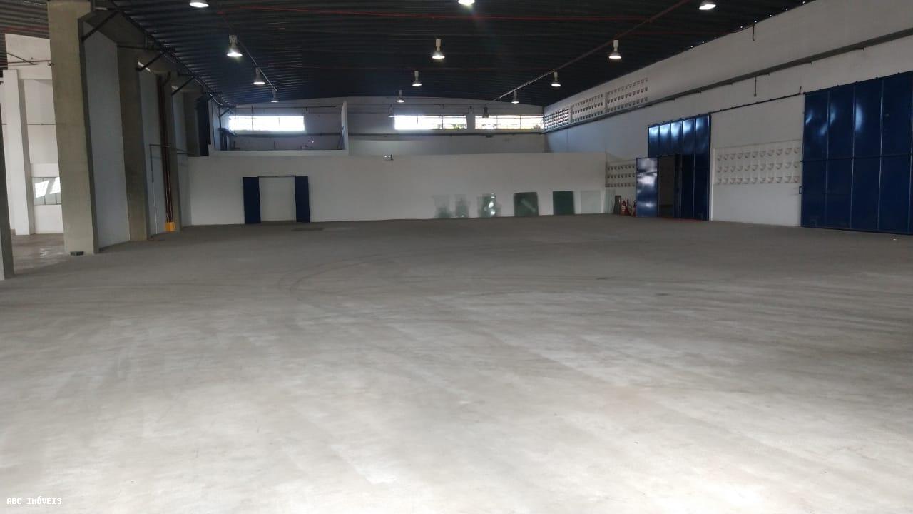 Depósito-Galpão-Armazém para alugar com 1 quarto, 8200m² - Foto 1