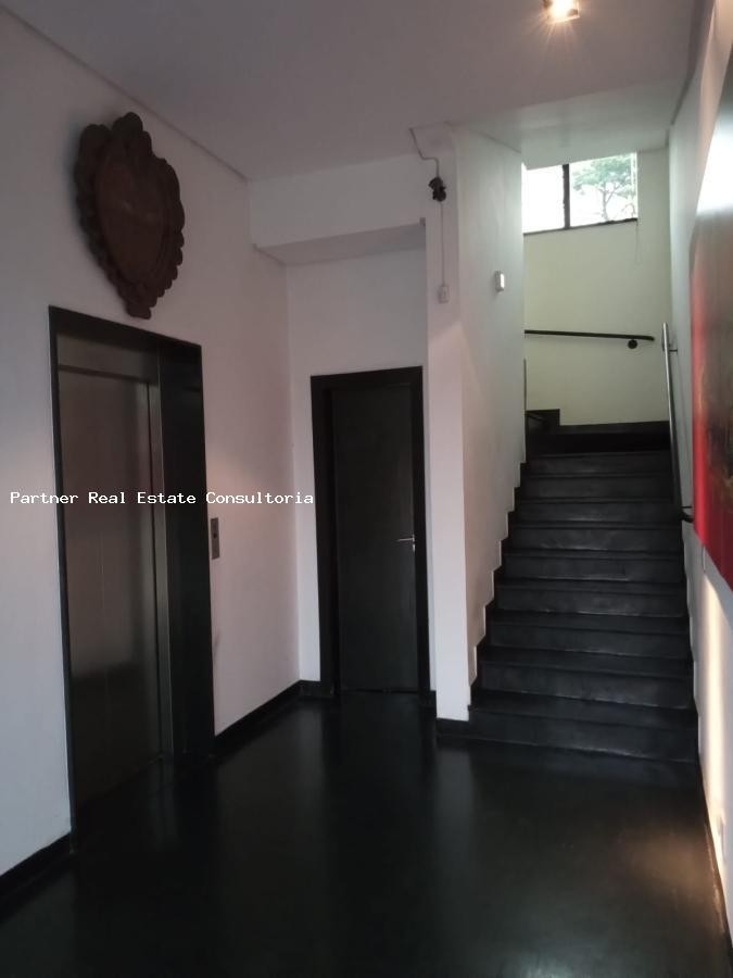 Prédio Inteiro para alugar com 10 quartos, 700m² - Foto 26