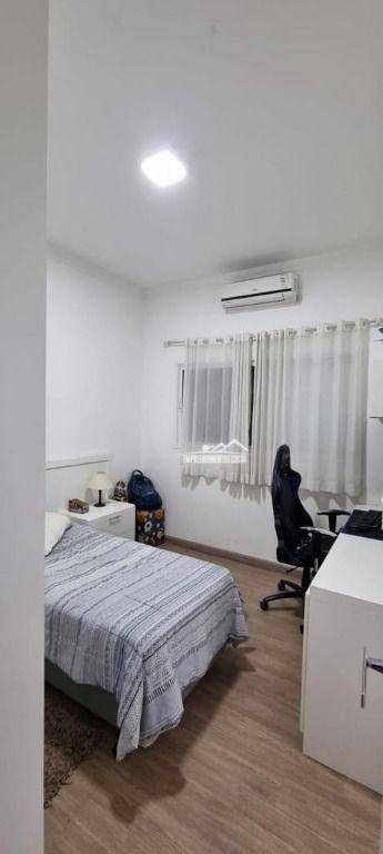 Casa de Condomínio à venda com 3 quartos, 200m² - Foto 17