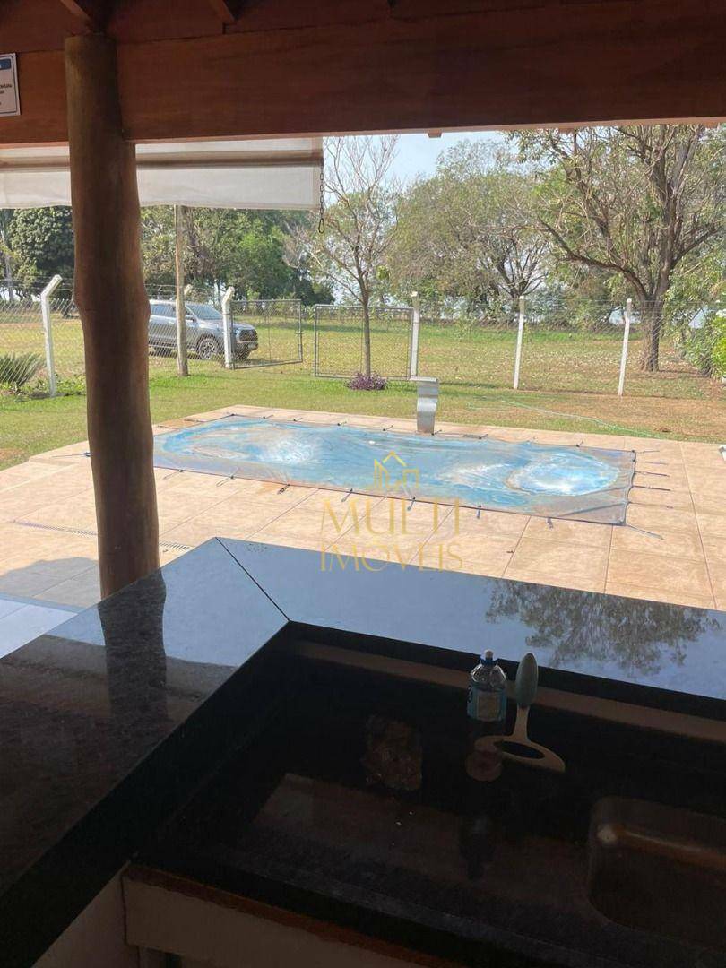 Sítio à venda com 3 quartos, 200m² - Foto 1