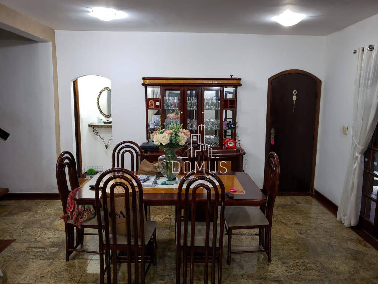 Casa à venda e aluguel com 4 quartos, 230m² - Foto 3