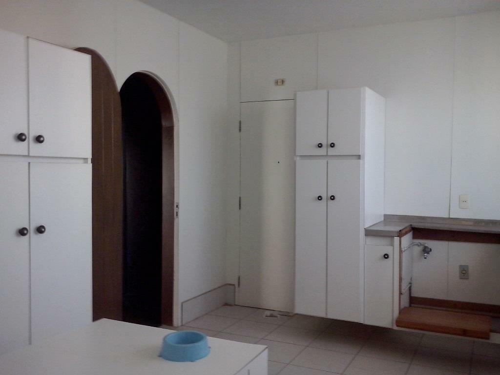 Apartamento à venda com 3 quartos, 200m² - Foto 21