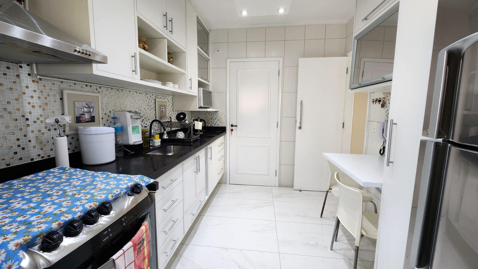 Apartamento à venda com 2 quartos, 98m² - Foto 19