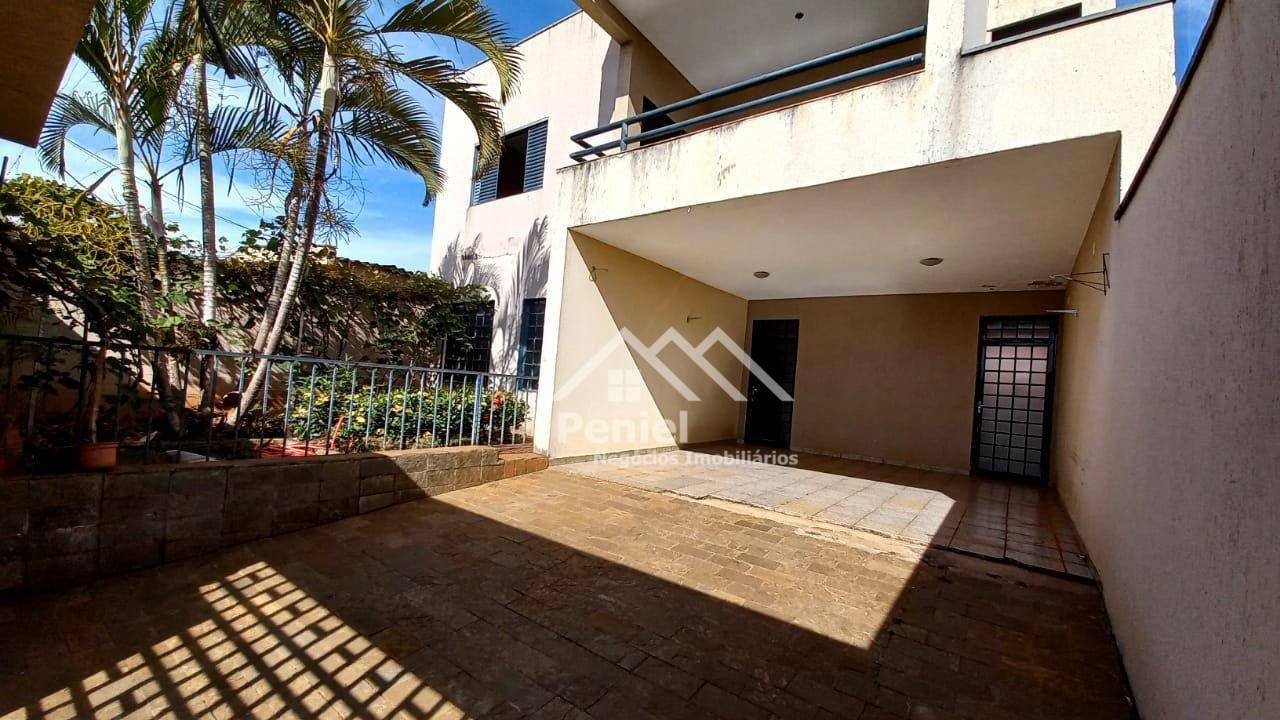 Casa à venda com 5 quartos, 236m² - Foto 1