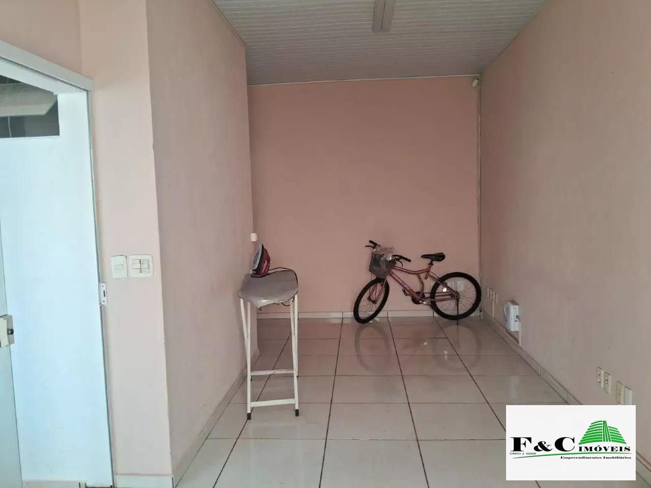 Casa à venda com 3 quartos, 200m² - Foto 13