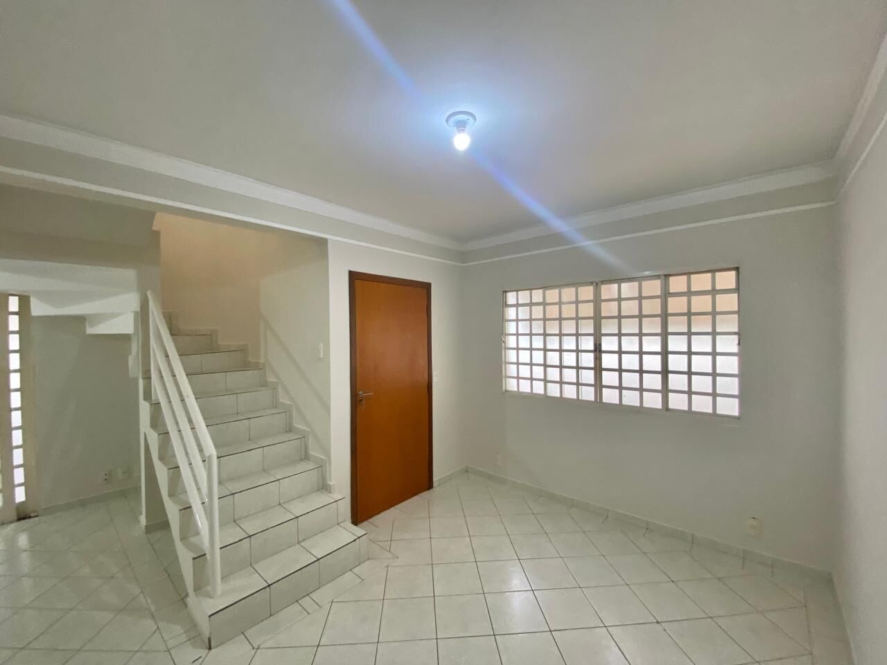 Casa para alugar com 3 quartos, 197m² - Foto 2