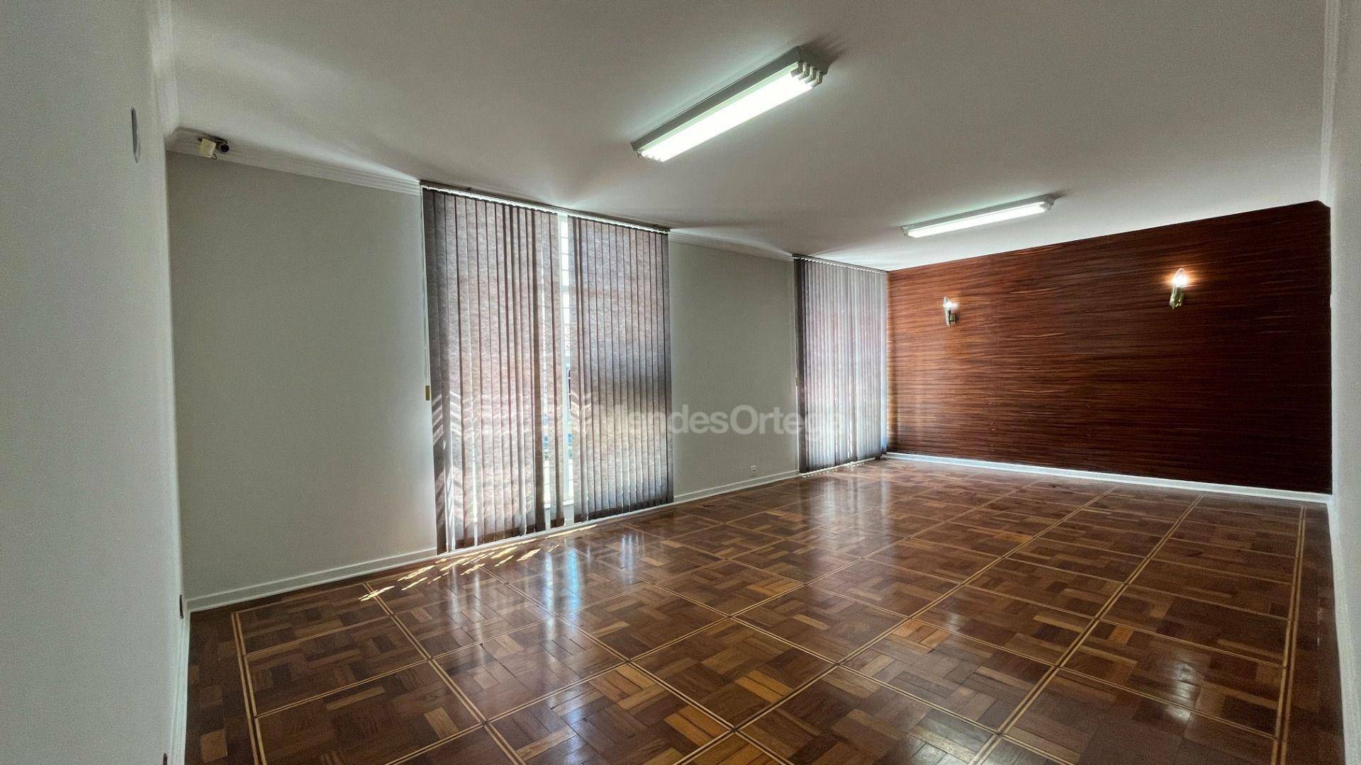 Casa para alugar com 3 quartos, 333m² - Foto 6