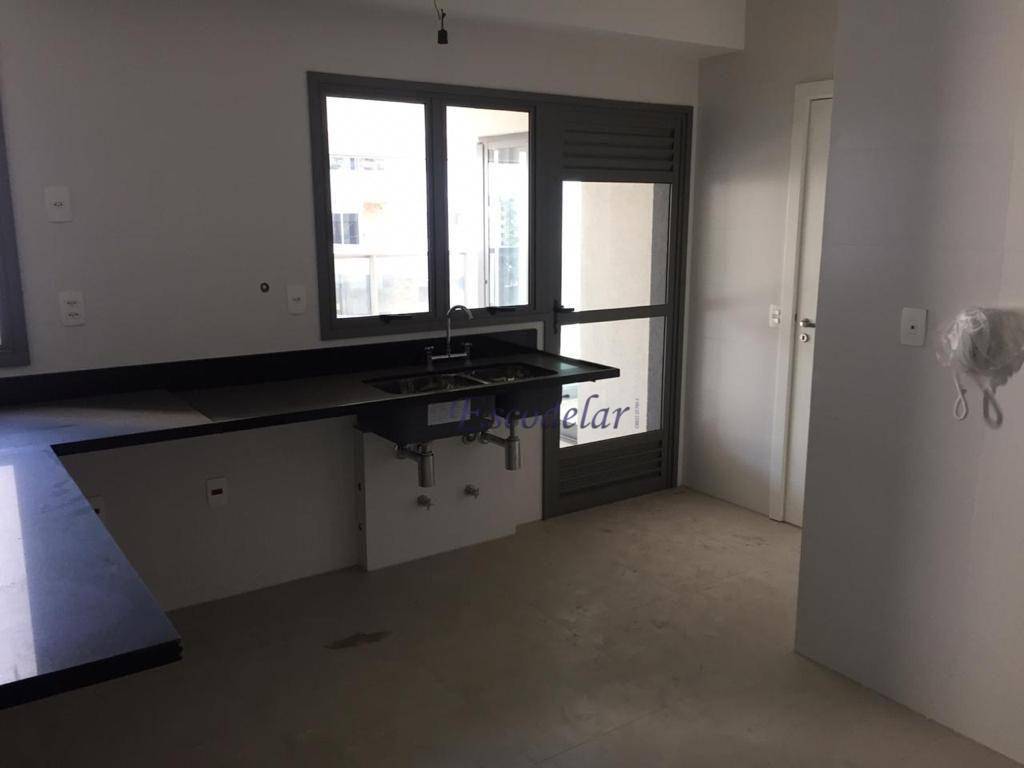 Apartamento à venda com 3 quartos, 192m² - Foto 4