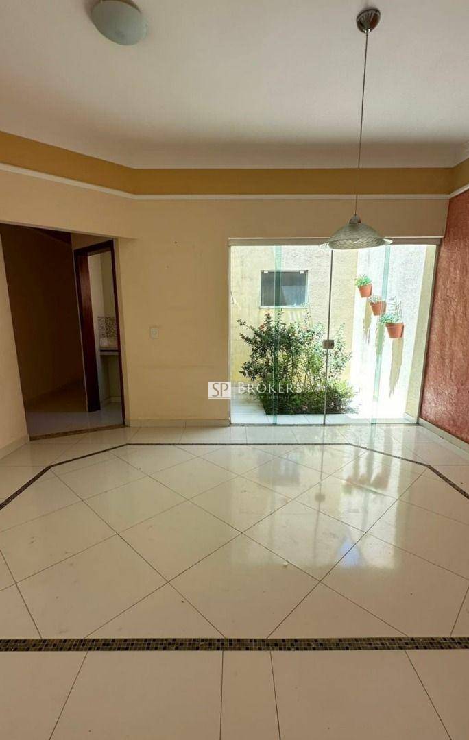 Casa à venda com 3 quartos, 164m² - Foto 4