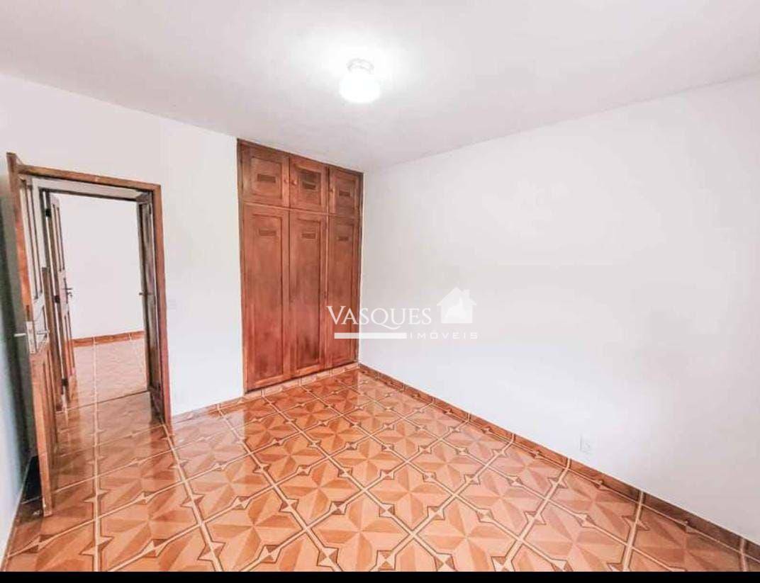 Casa à venda com 2 quartos, 80m² - Foto 6