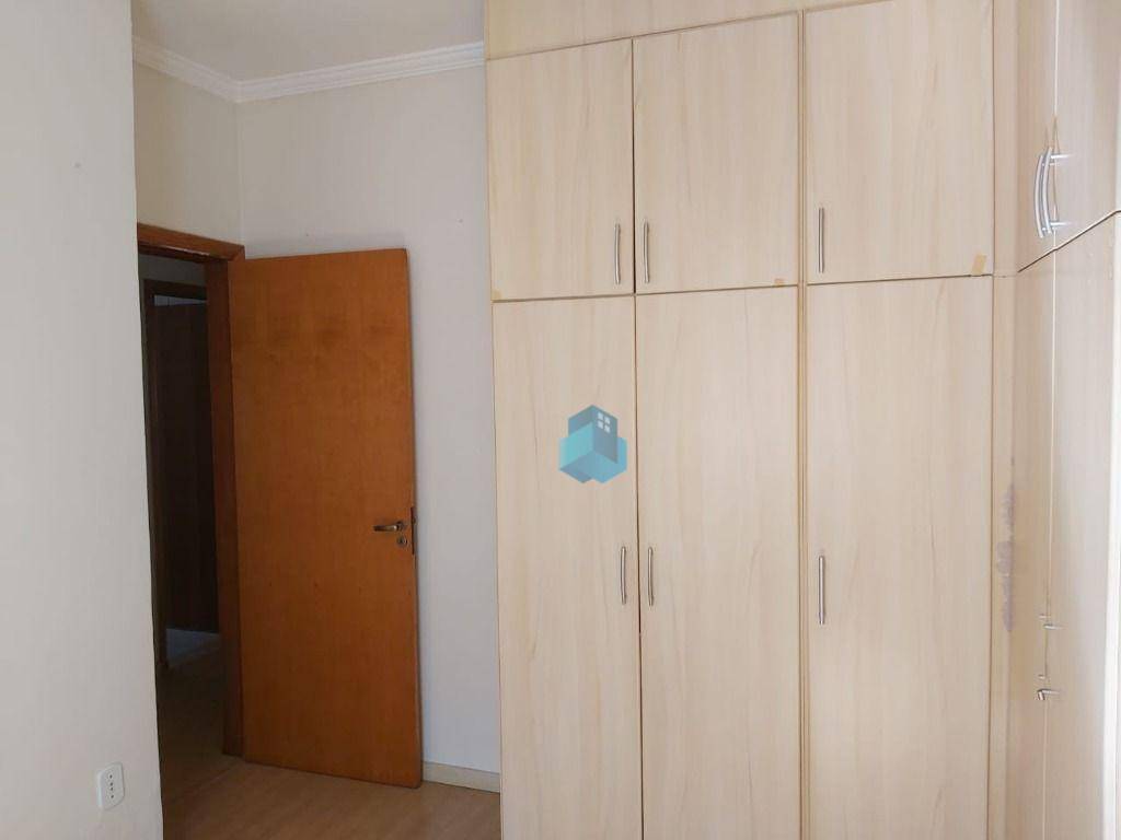 Casa à venda com 3 quartos, 250m² - Foto 10