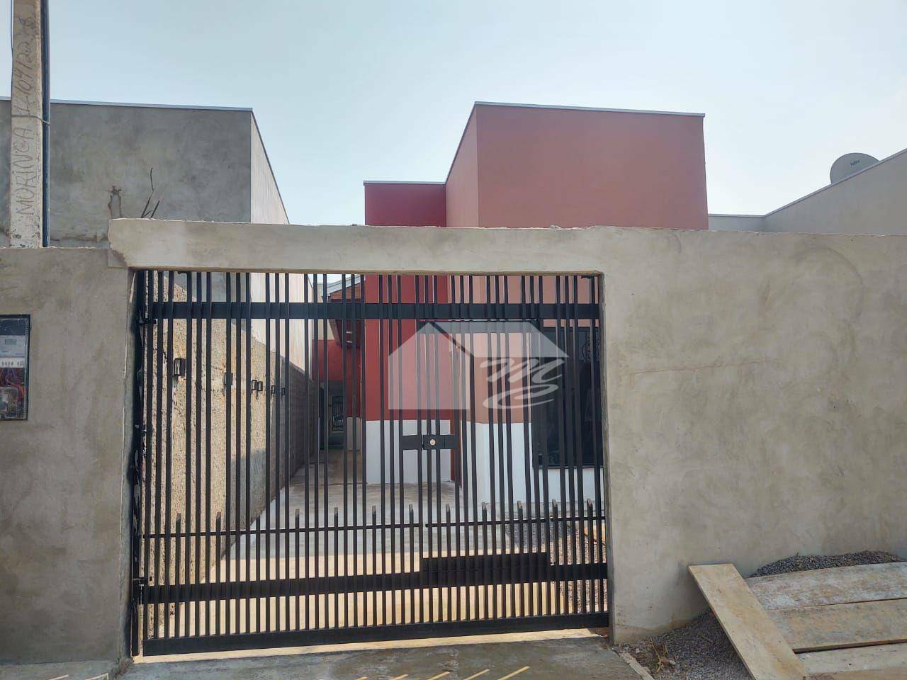 Casa à venda com 2 quartos, 73m² - Foto 1