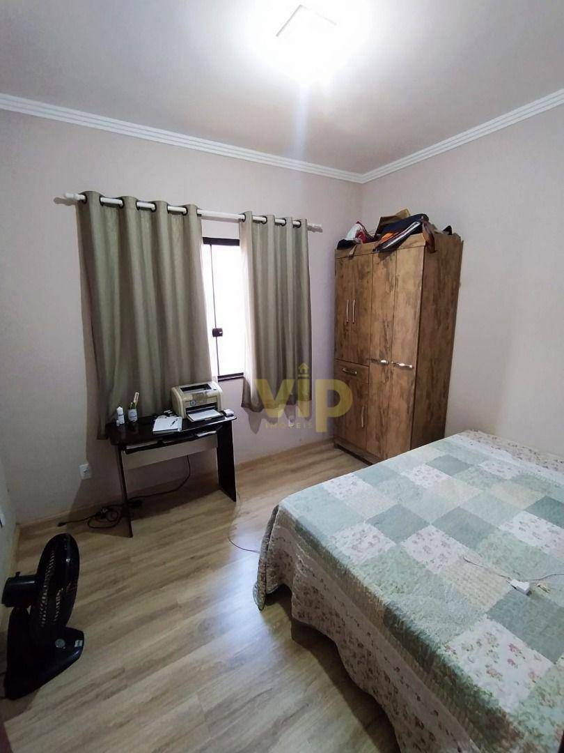 Casa à venda com 3 quartos, 200m² - Foto 17