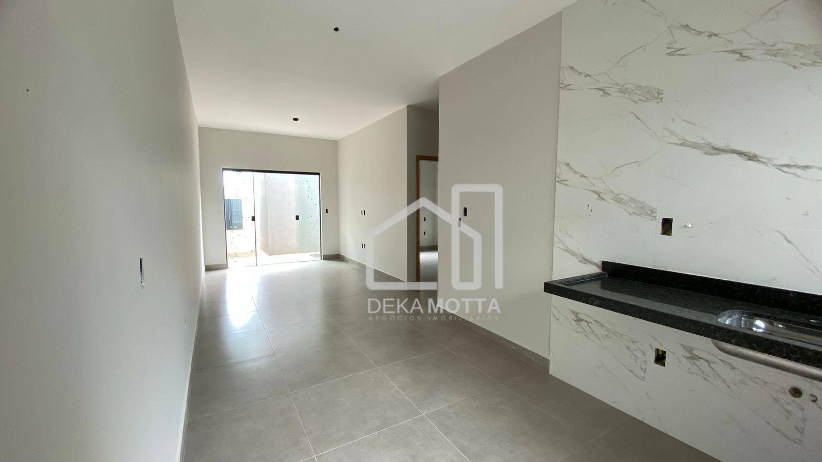 Casa à venda com 2 quartos, 65m² - Foto 1