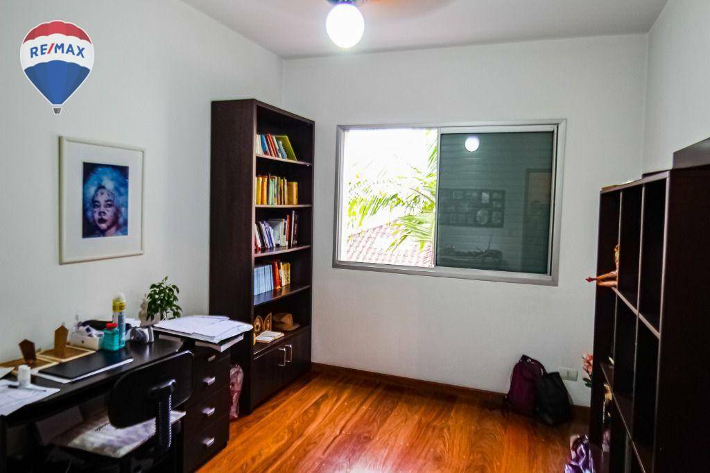 Apartamento à venda com 4 quartos, 200m² - Foto 7