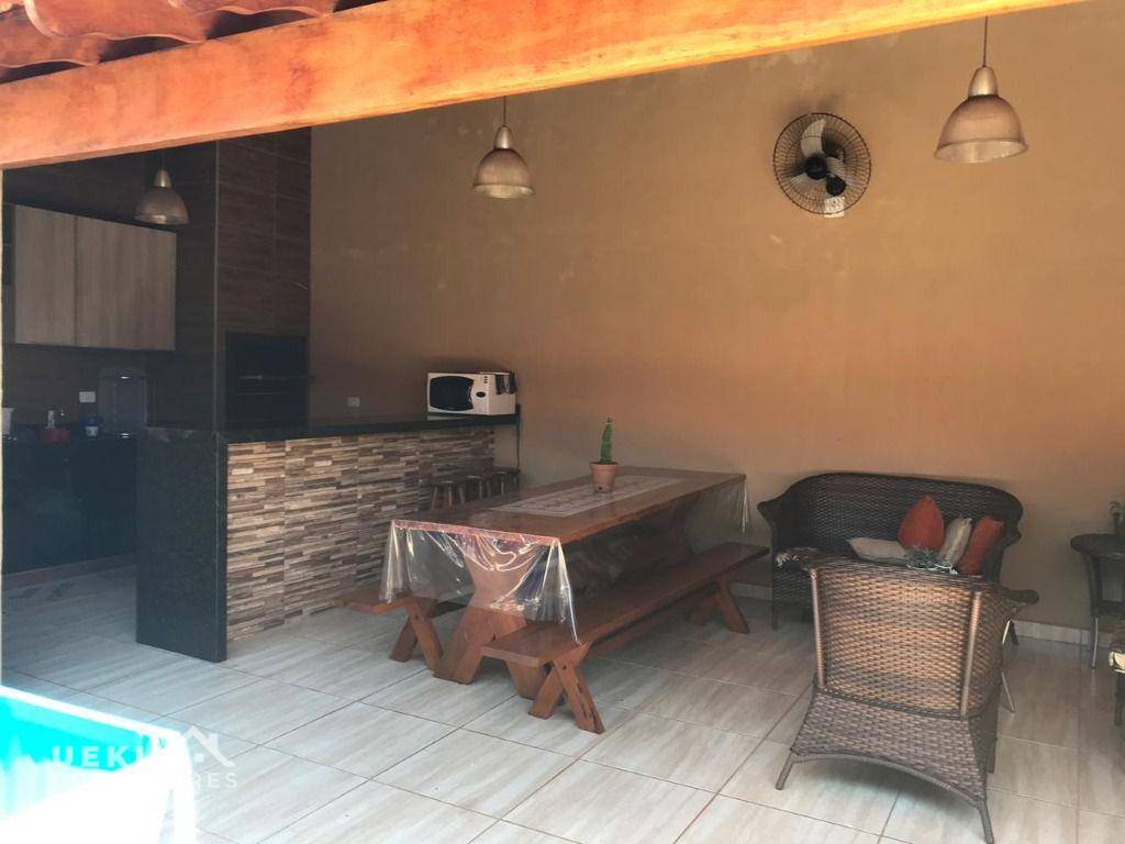 Casa à venda com 3 quartos, 200m² - Foto 11