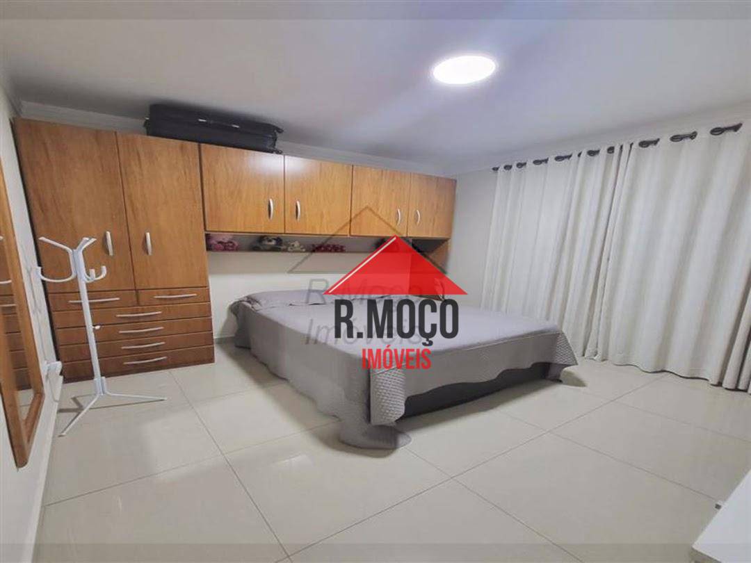 Sobrado à venda com 3 quartos, 225m² - Foto 47